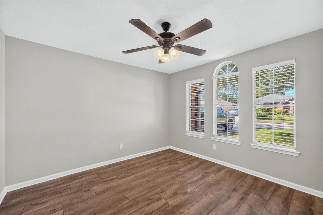 Photo of 2218 Pincher Creek Drive