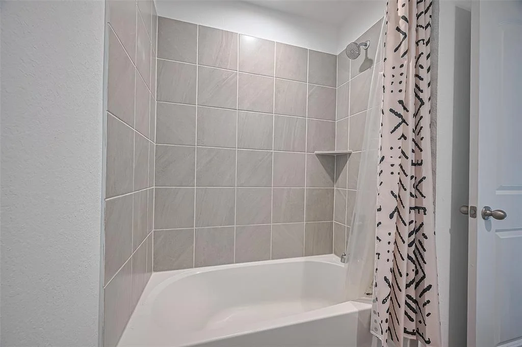 Photo of 5422 Evergreen Heights Lane