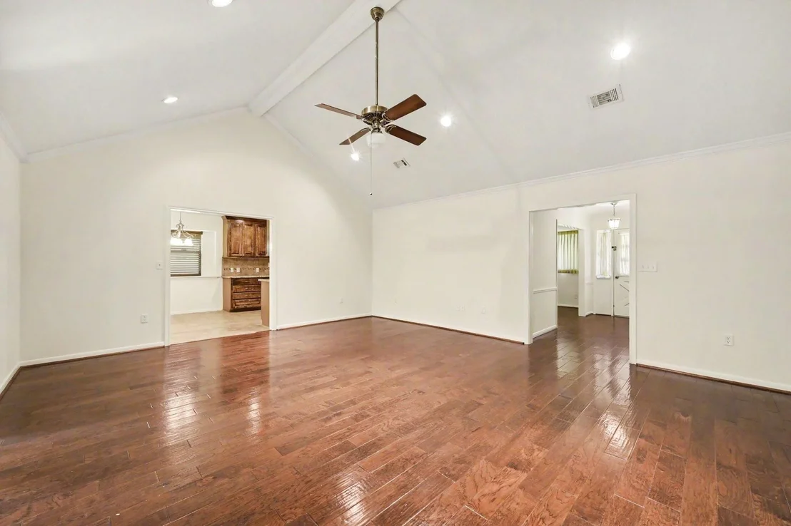 Photo of 26222 Oakhurst Drive