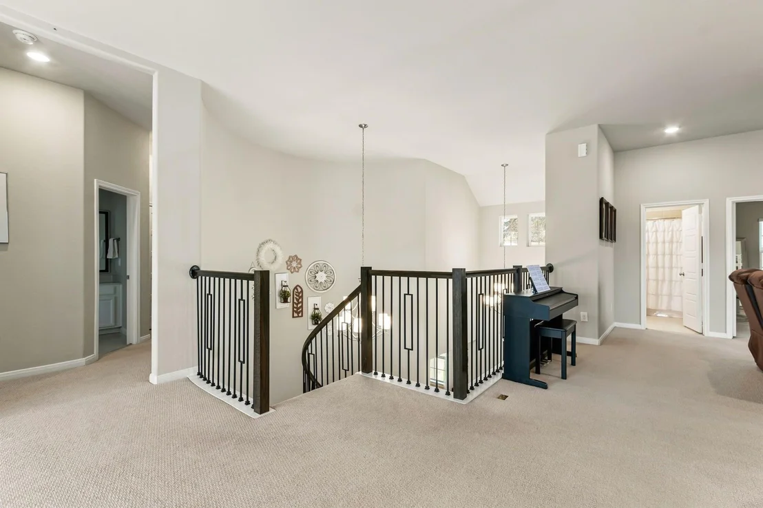 Photo of 7050 Lauren Oak Drive