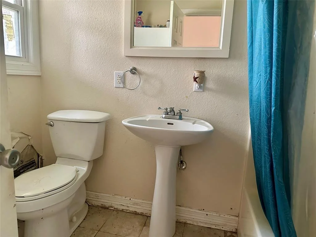 Photo of 508 Center Way Street