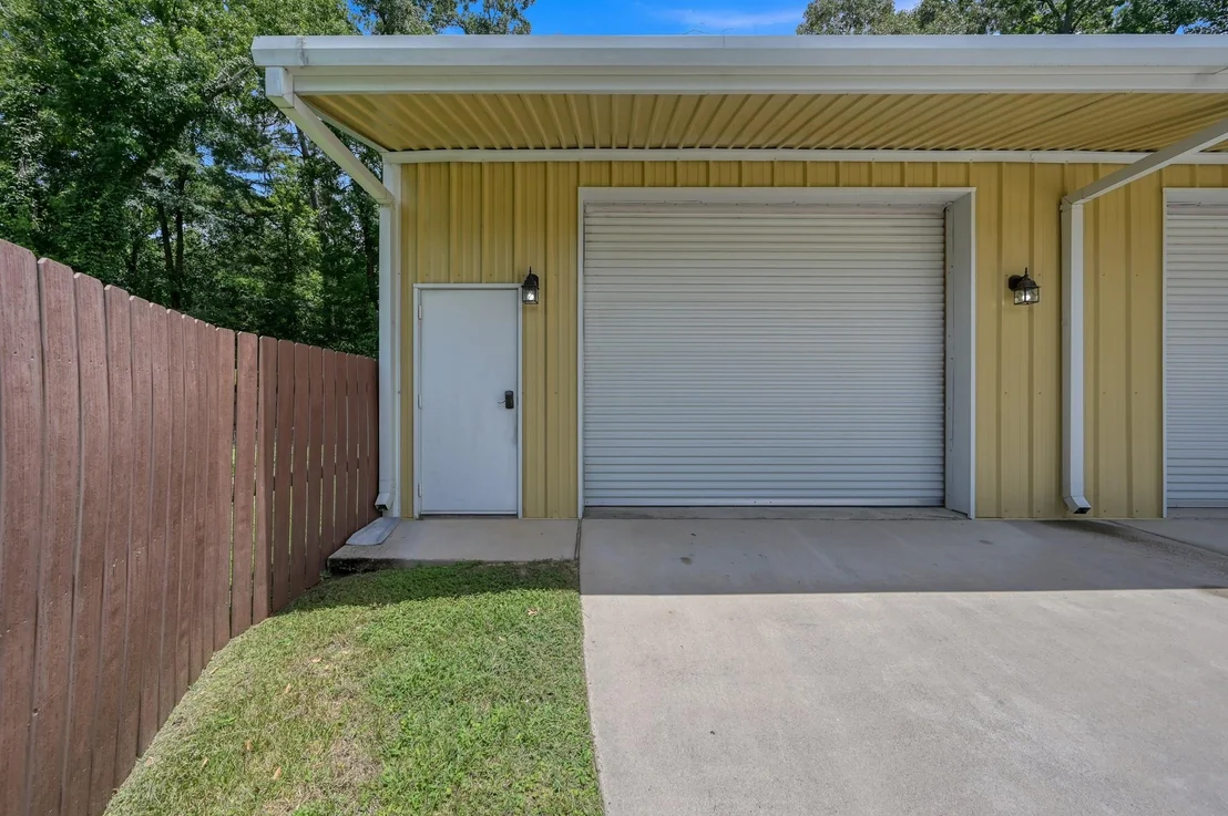 Photo of 107 Ebner Lake Front Drive