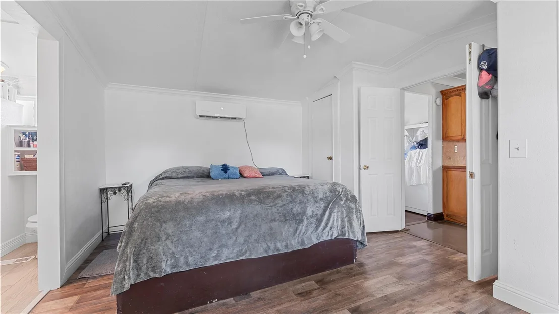 Photo of 22202 Maplewood Drive