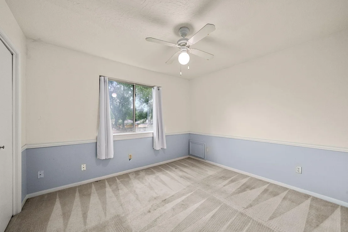 Photo of 902 Mesa Terrace Drive