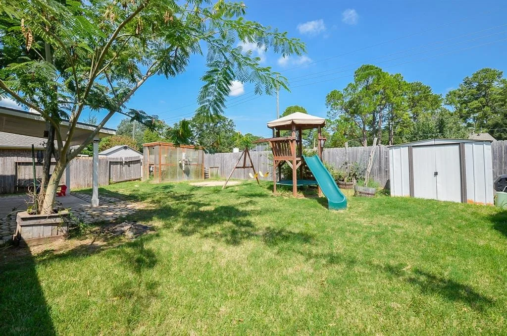 Photo of 6102 Pine Lakes Drive