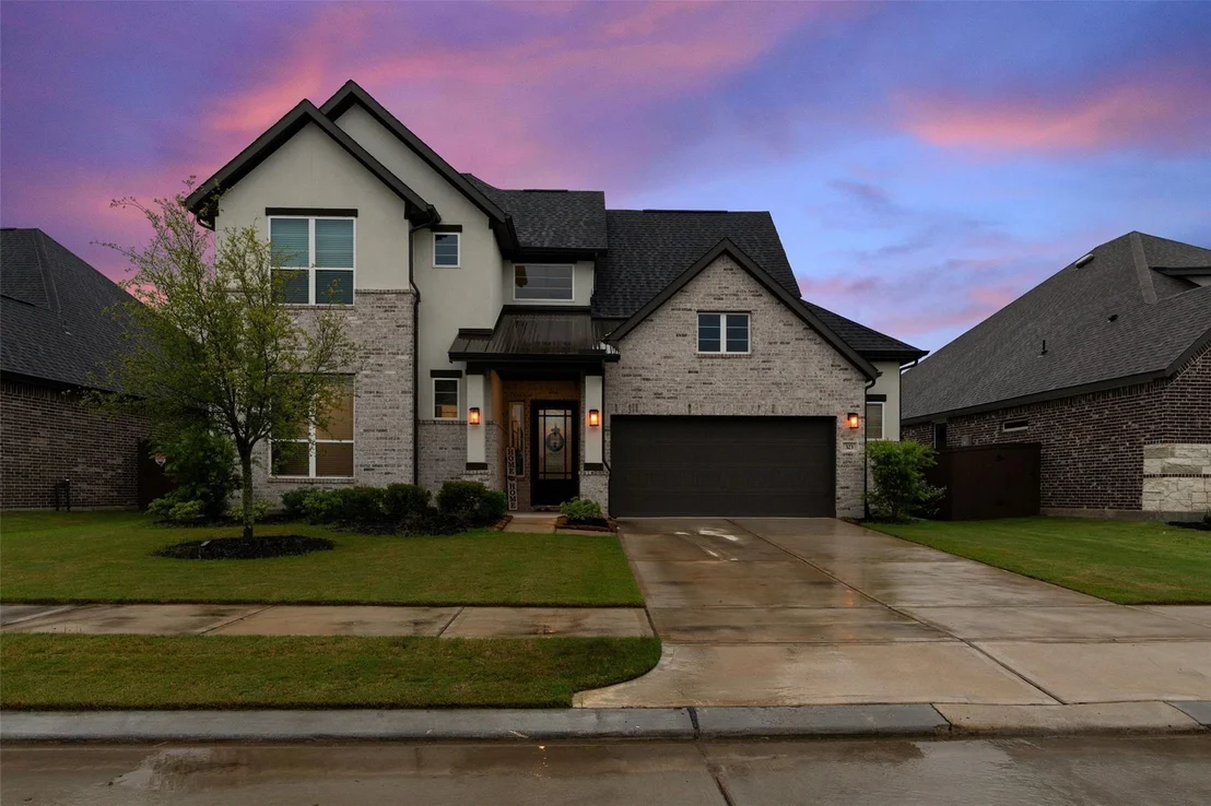 Photo of 323 Blue River Trail