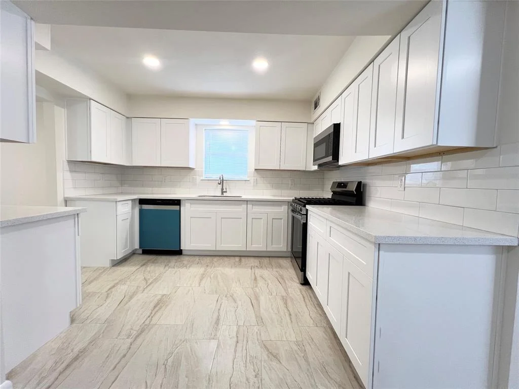 Photo of 11910 Pompano Lane