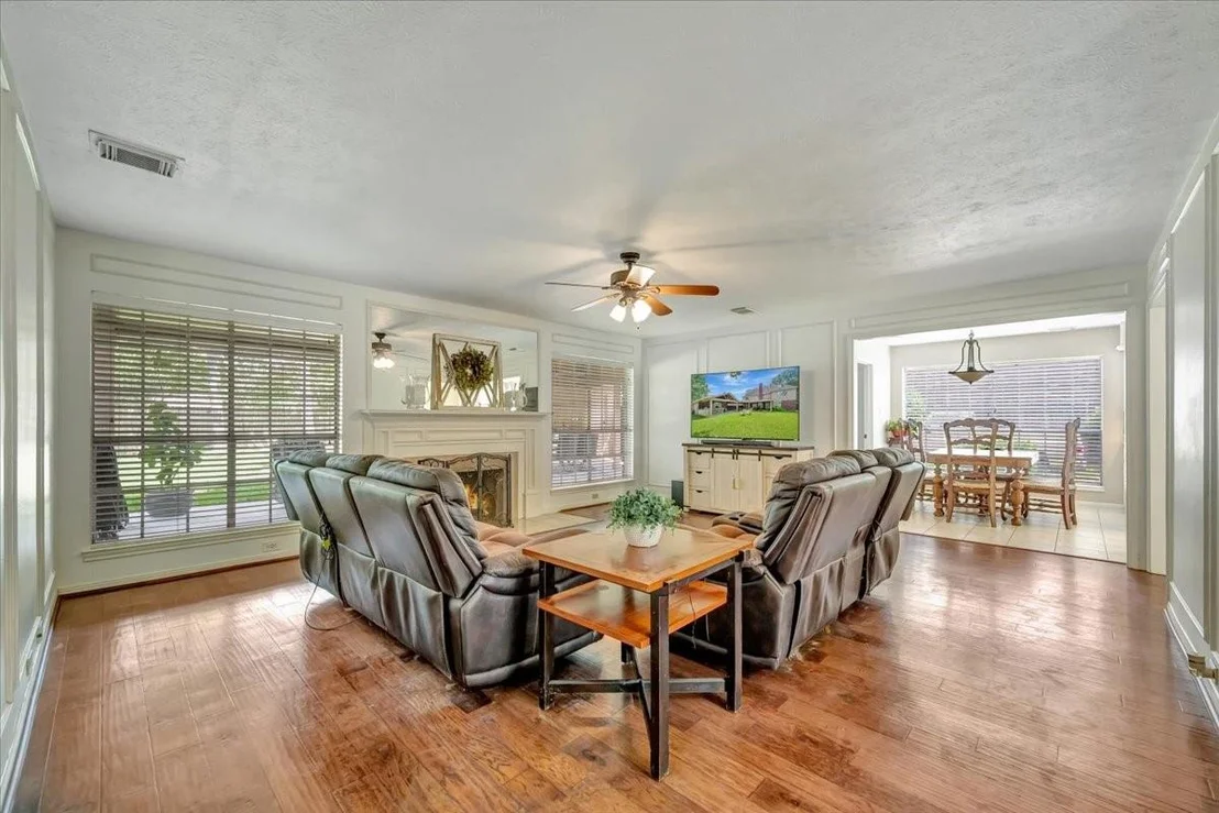 Photo of 15110 Greenleaf Lane