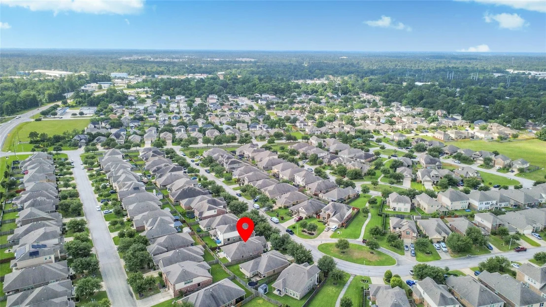 Photo of 652 Maple Point Drive E