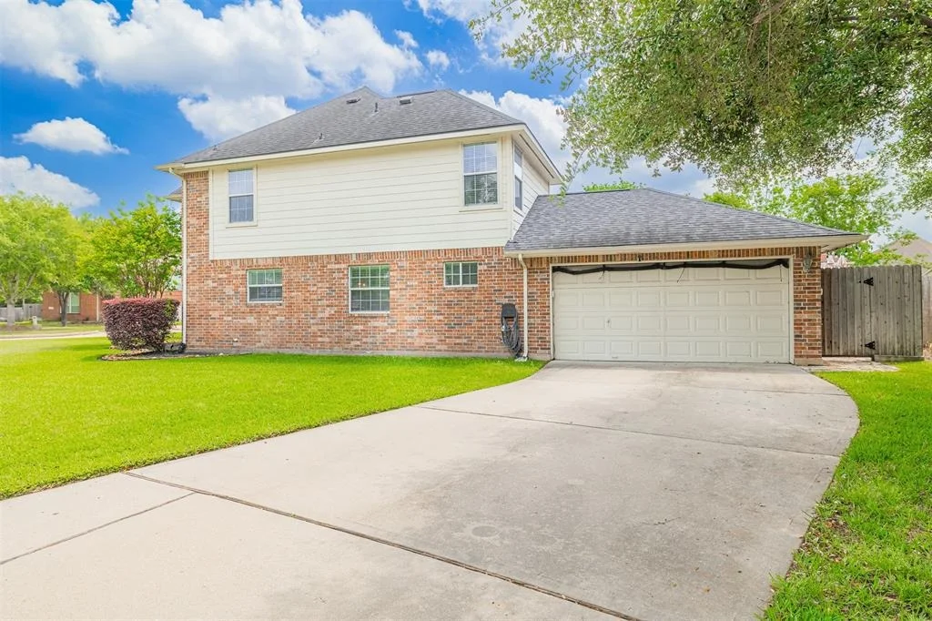 Photo of 5902 Deerfield Court