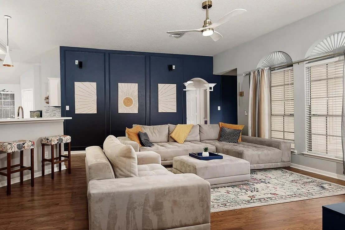 Photo of 722 W Clady Drive