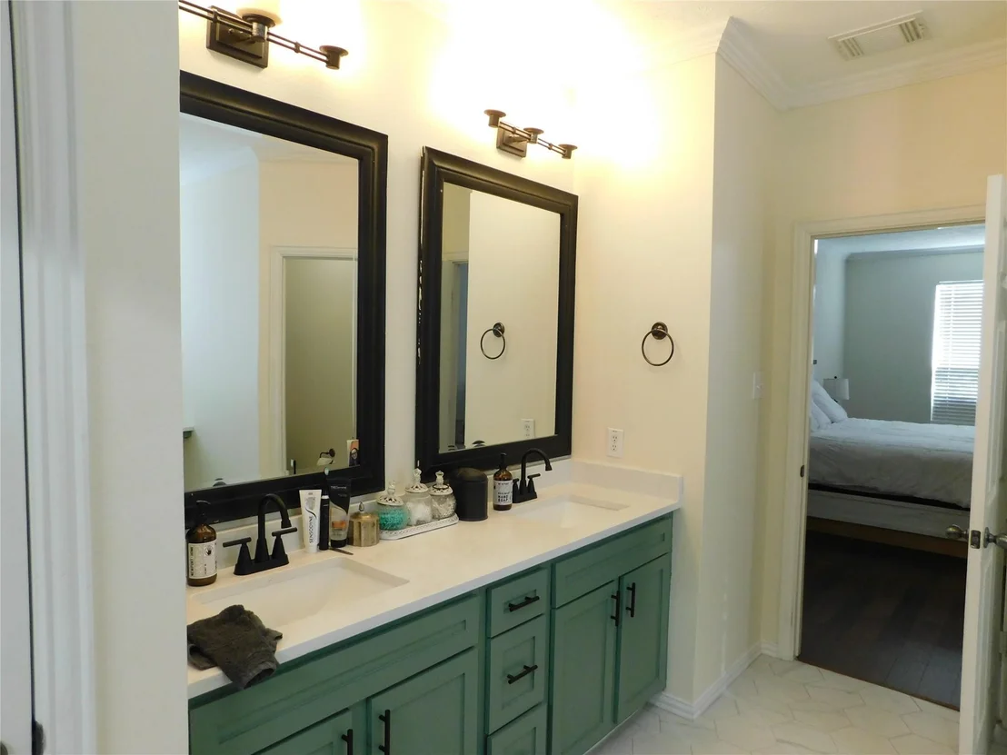 Photo of 1703 Summergate Drive