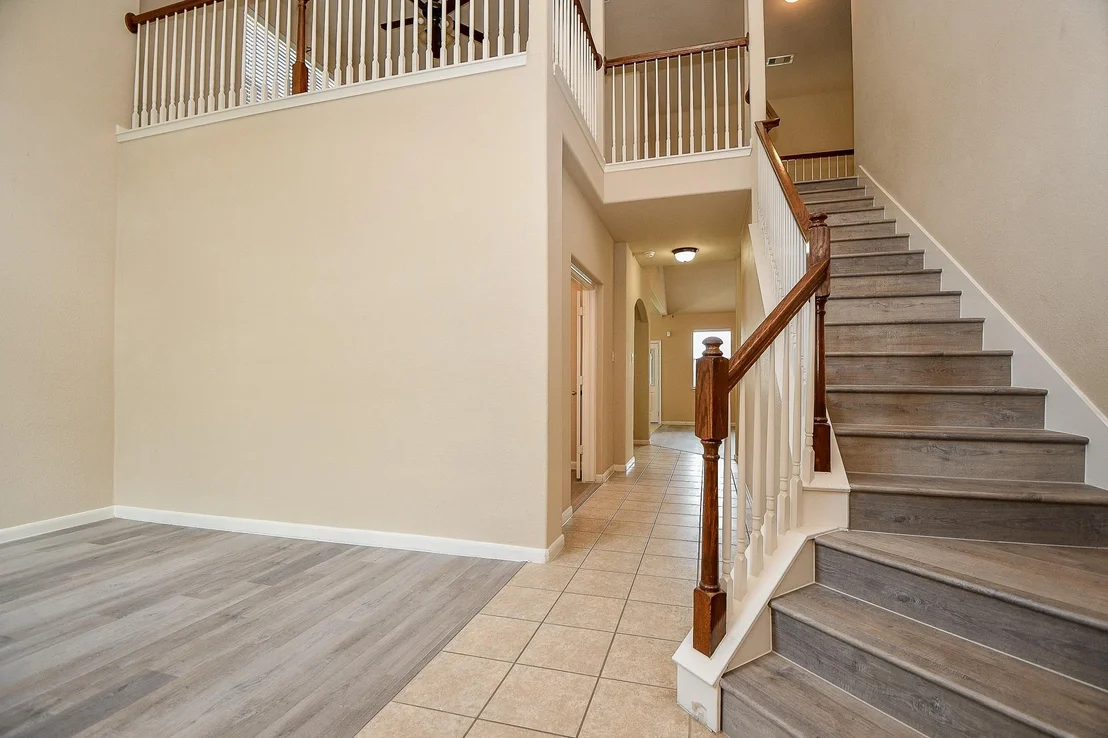 Photo of 2927 Empire Oaks Lane