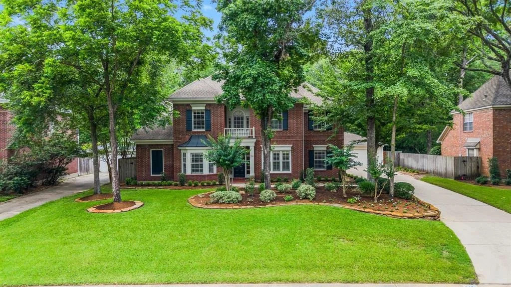 Photo of 54 E Coldbrook Circle
