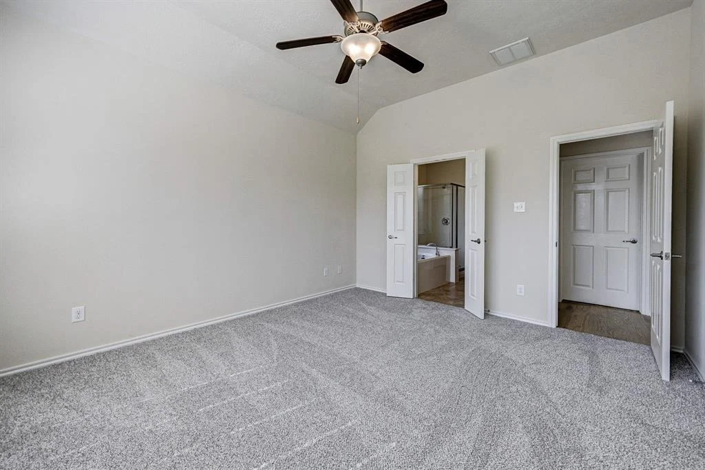 Photo of 25039 Lenora Drive