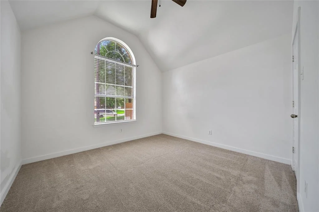 Photo of 82 Terraglen Drive