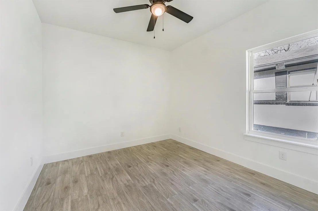 Photo of 10703 Hillside Drive