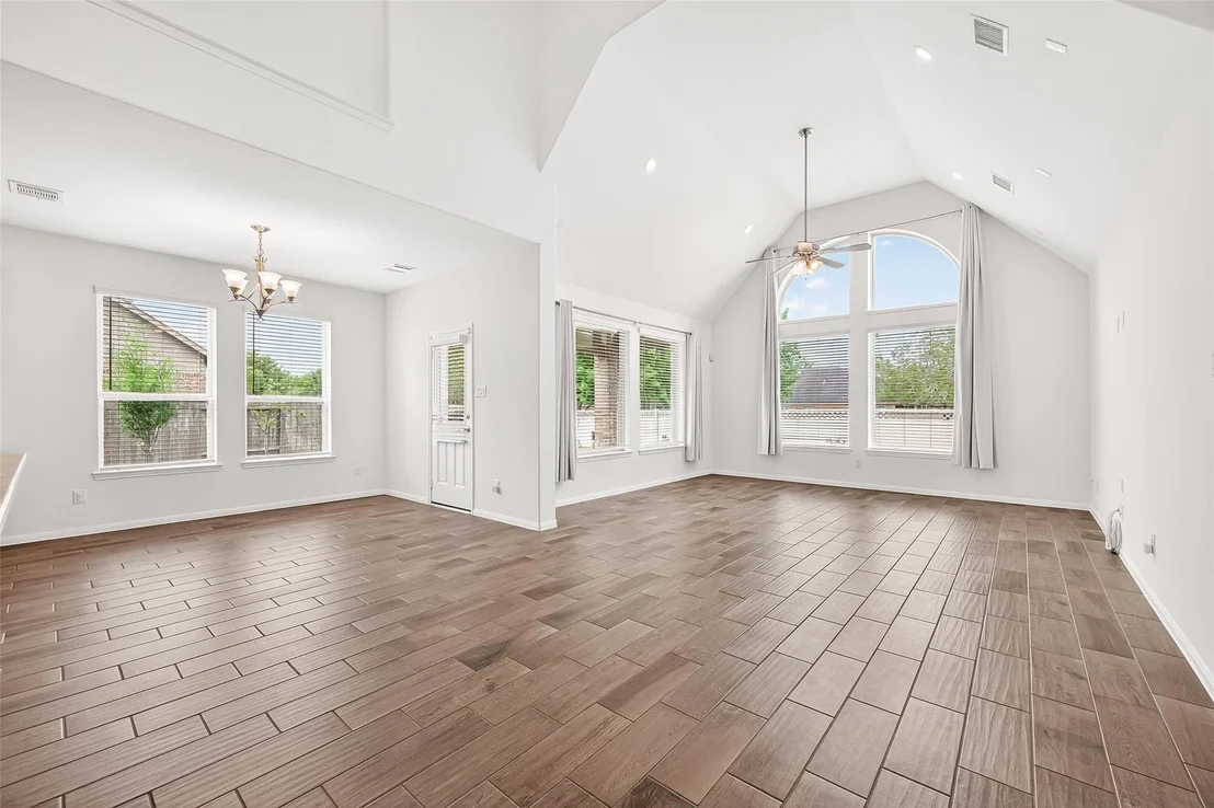 Photo of 95 Rivercove Lane