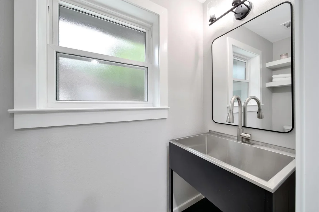 Photo of 1122 Lehman Street