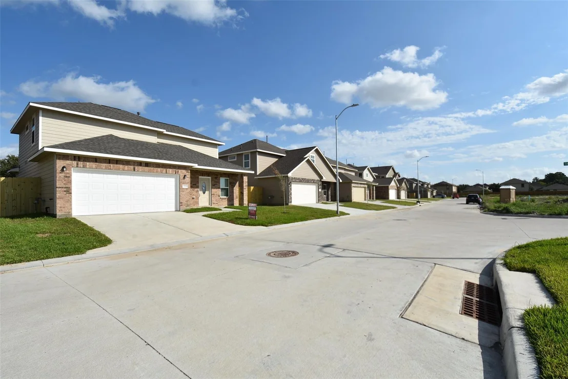 Photo of 2827 Pine Estate Lane