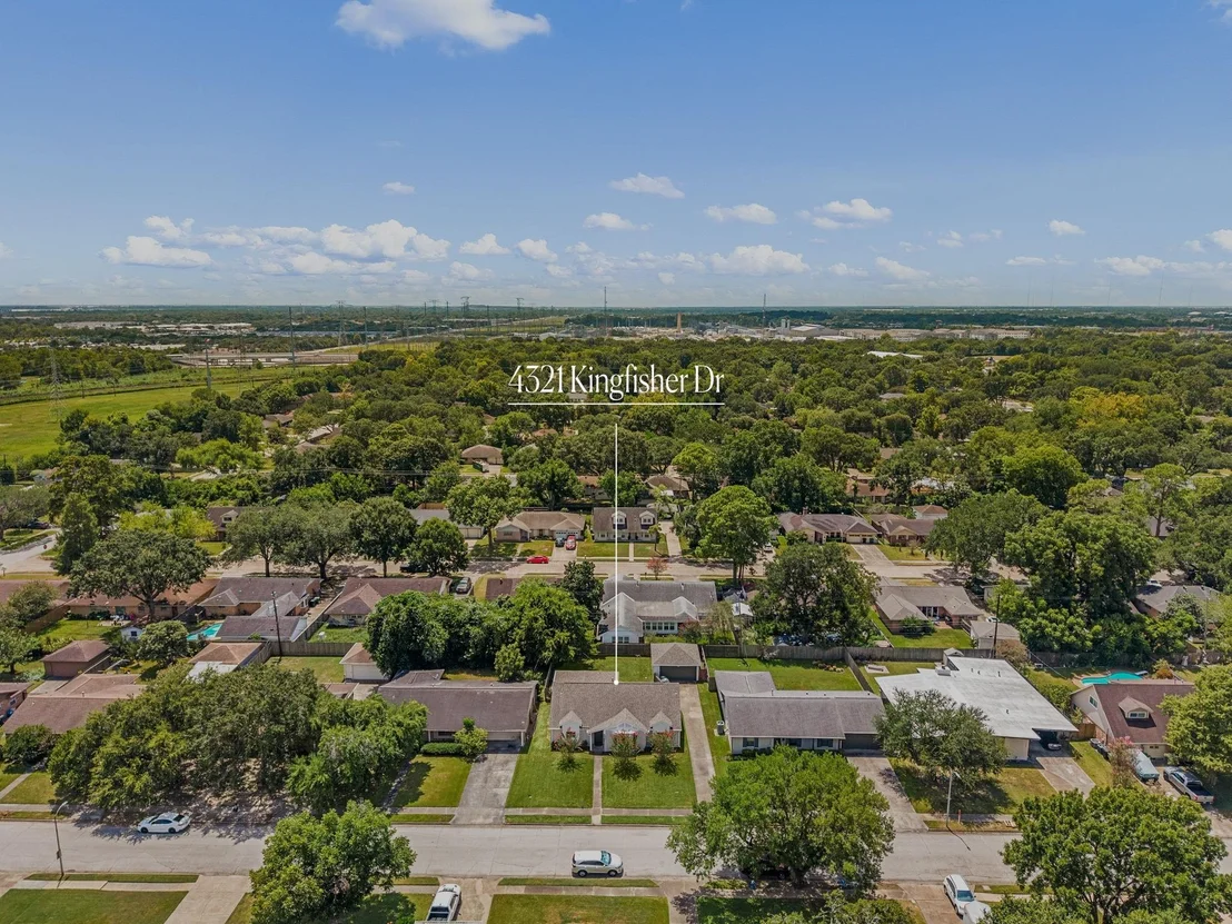 Photo of 4321 Kingfisher Drive