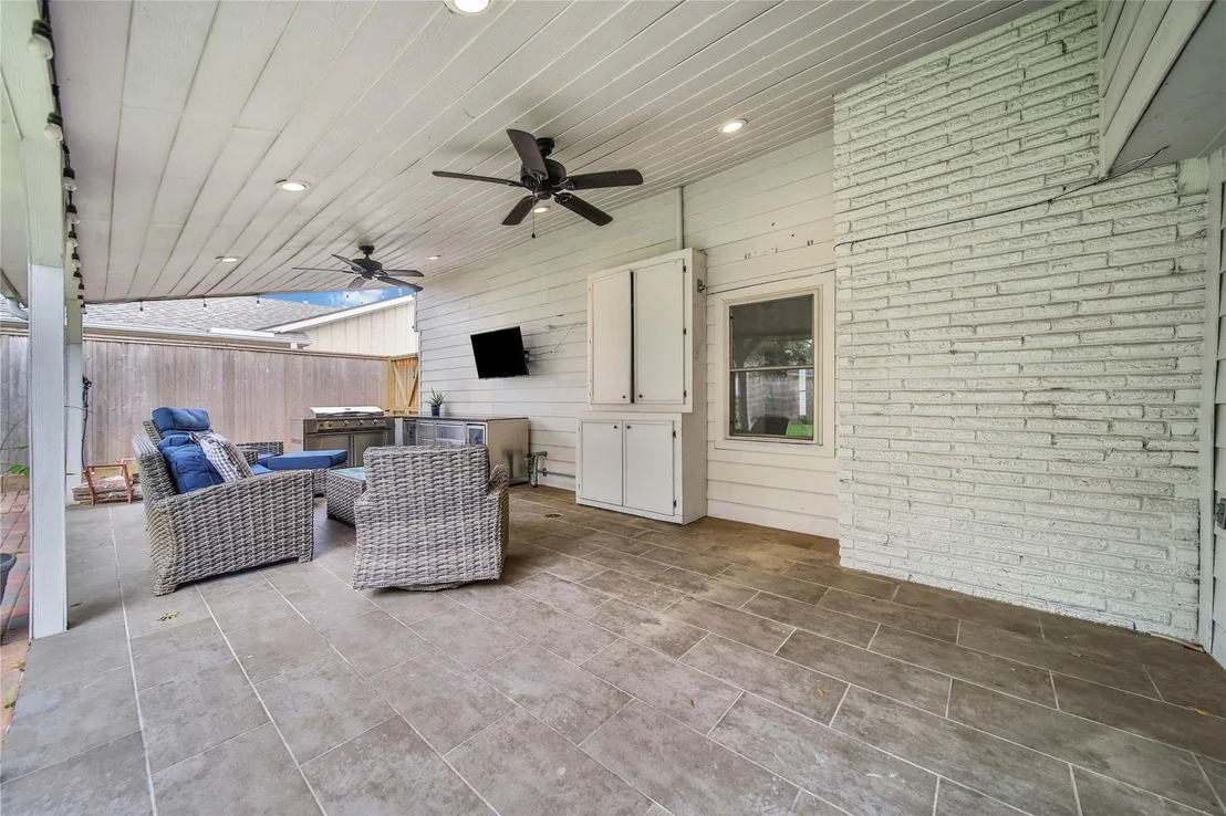 Photo of 1034 Thornton Road