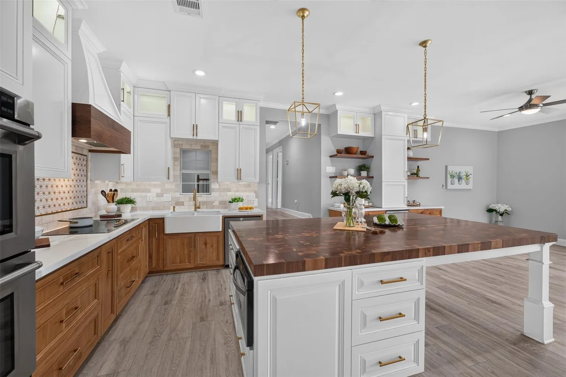Photo of 139 Laurel Cove W