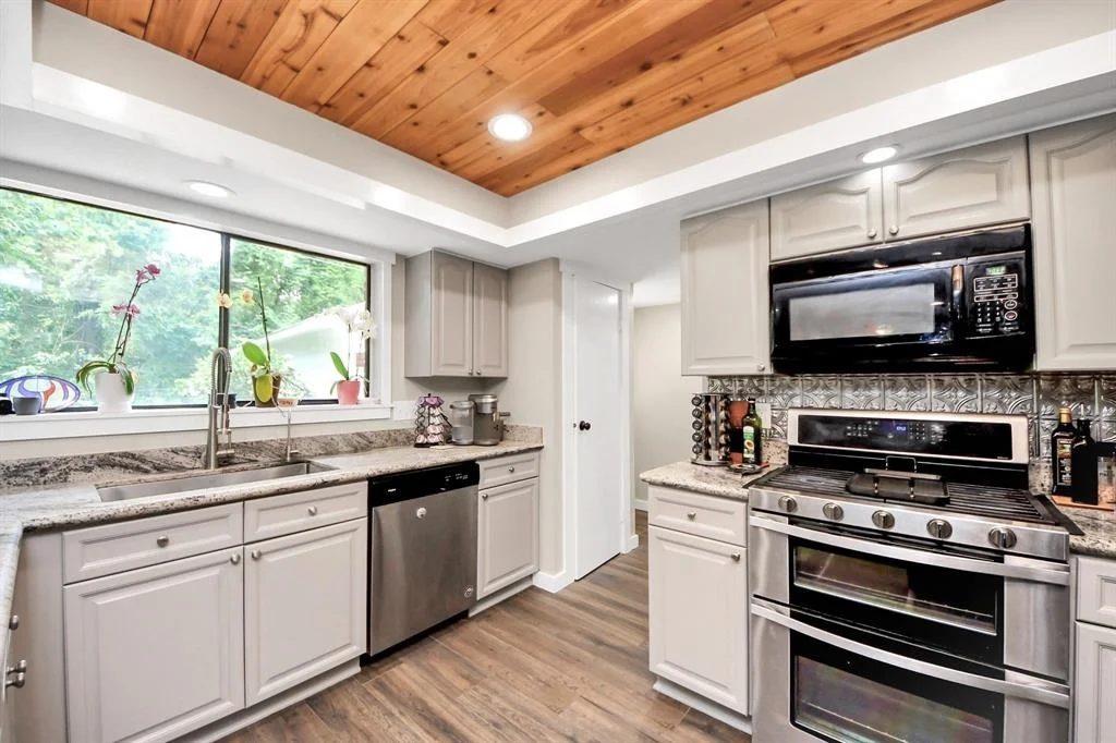 Photo of 2914 Silver Falls Drive
