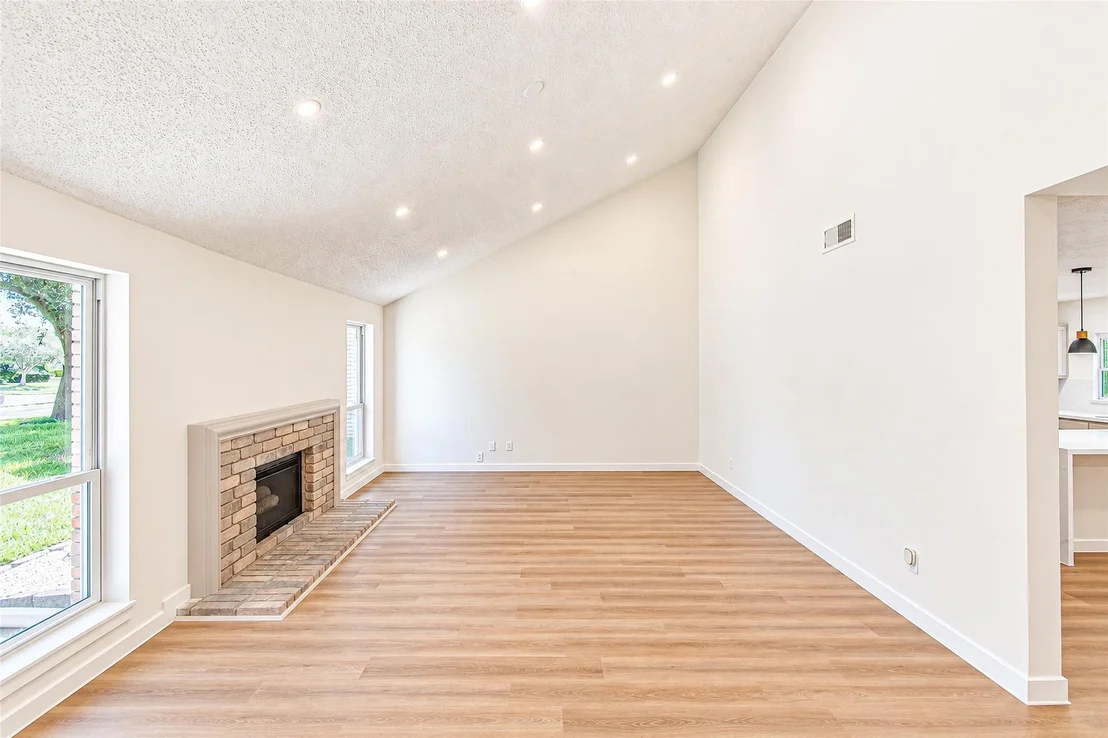 Photo of 18015 Brooknoll Drive