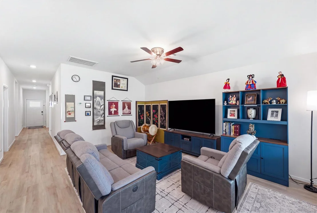 Photo of 16221 Parish Pointe Ct