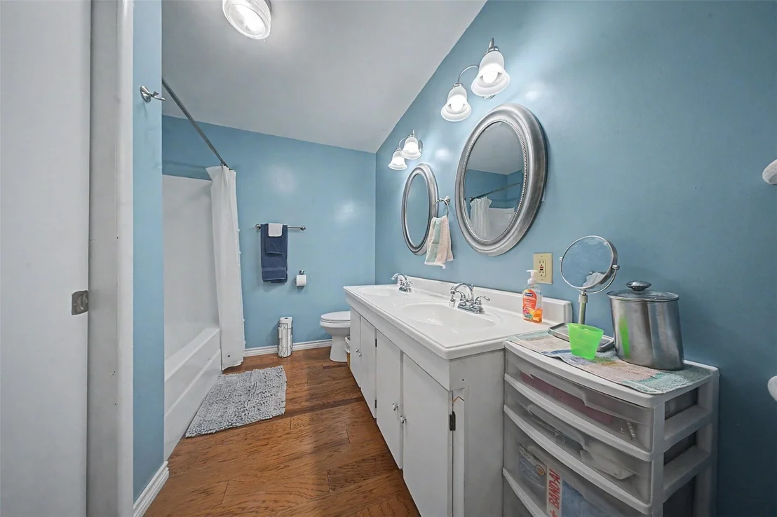 Photo of 1442 Johnson Drive