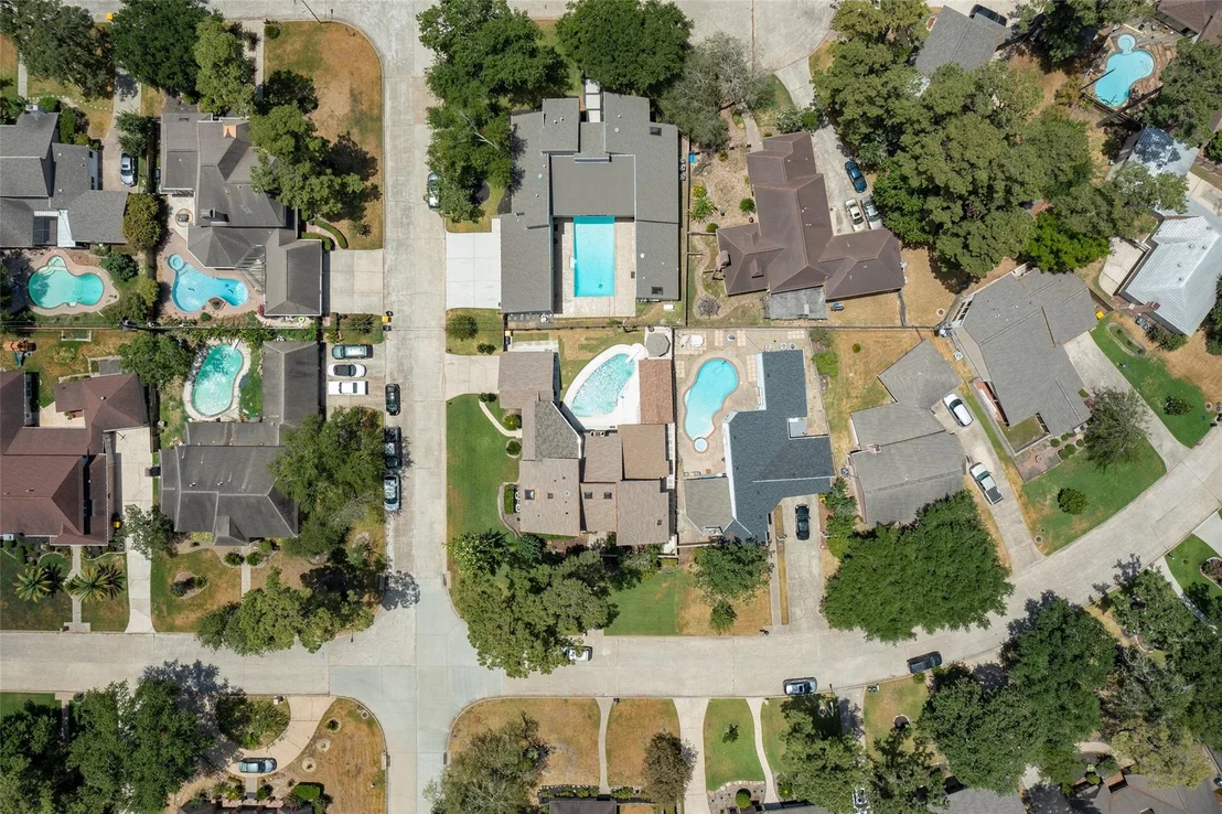 Photo of 15703 Winding Moss Drive