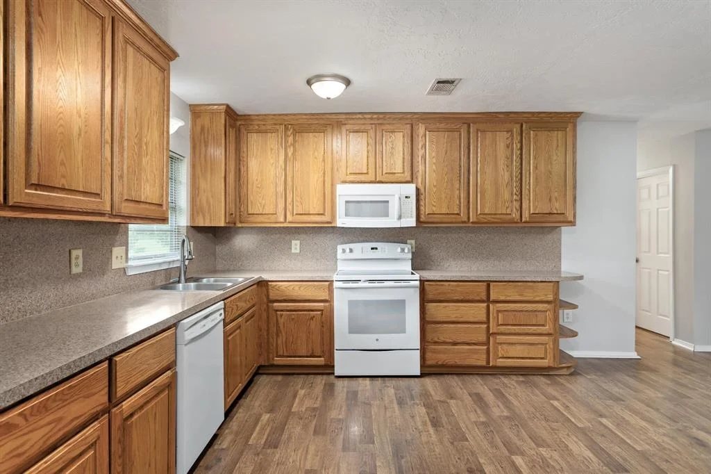 Photo of 17976 Magnolia Drive