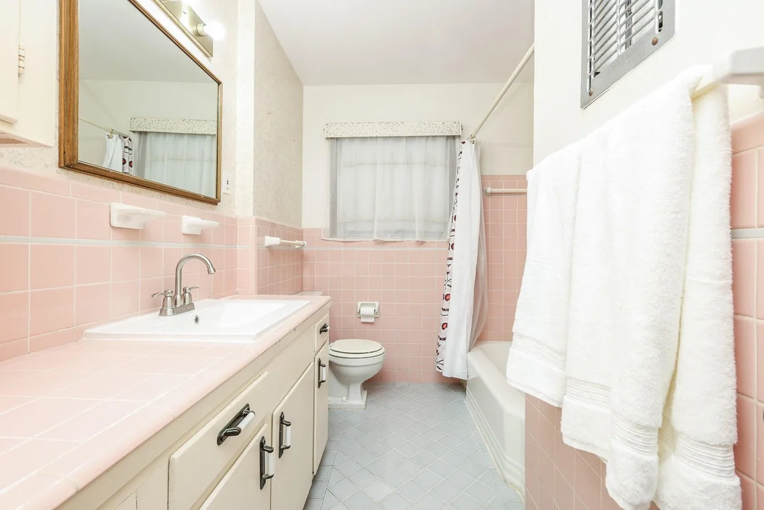 Photo of 6834 Hendon Lane