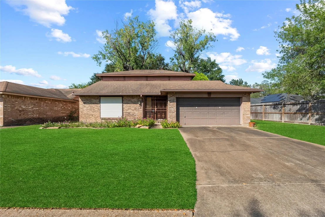Photo of 10710 Fallbrook Drive