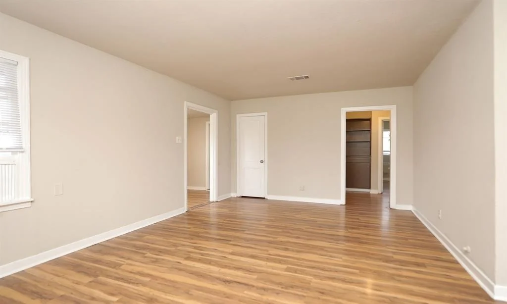 Photo of 411 Honeysuckle Drive