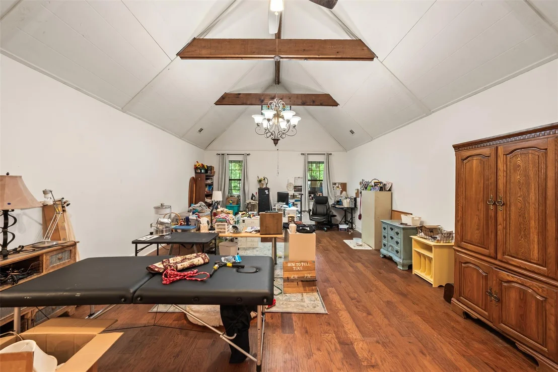 Photo of 2319 Creekleaf Road