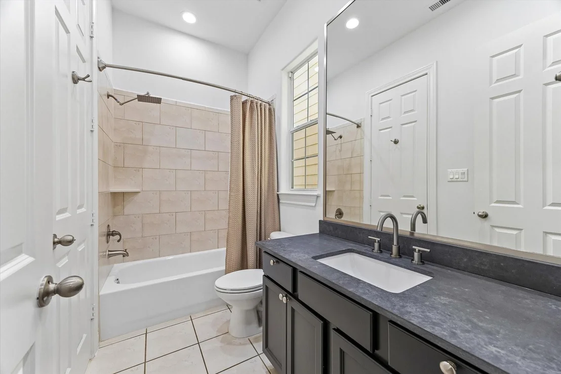 Photo of 2813 Clinton Drive
