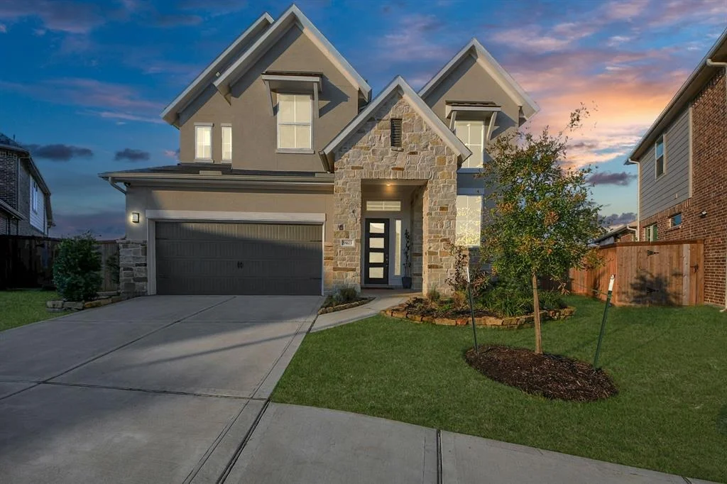 Photo of 9403 Cedros Valley Drive