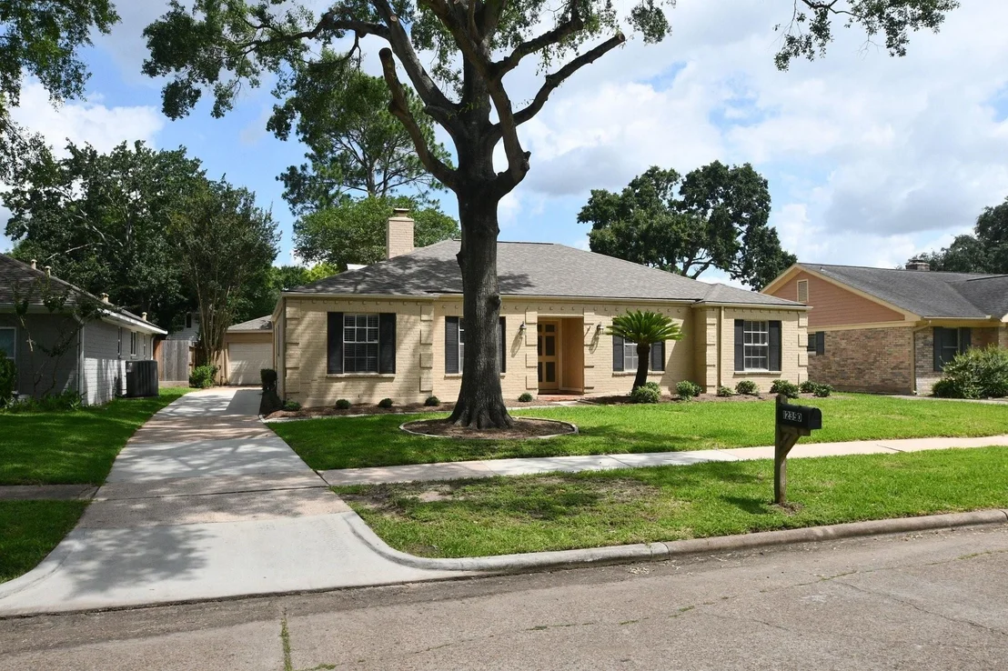 Photo of 12350 Attlee Drive