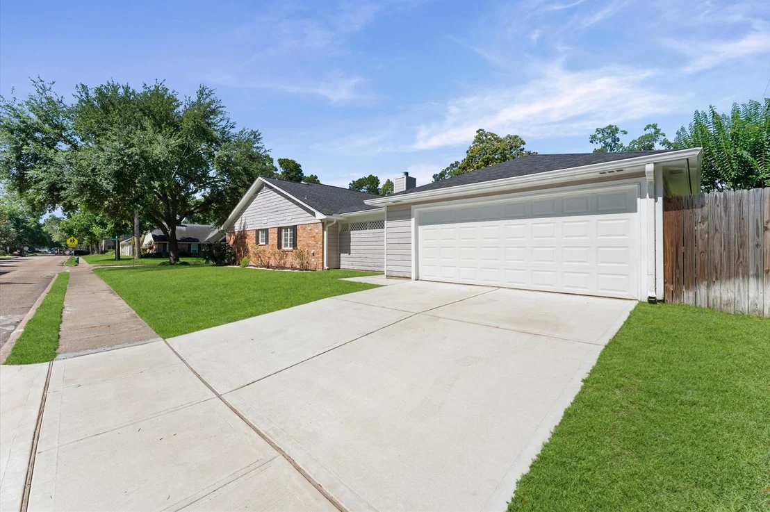 Photo of 12502 Pinerock Lane