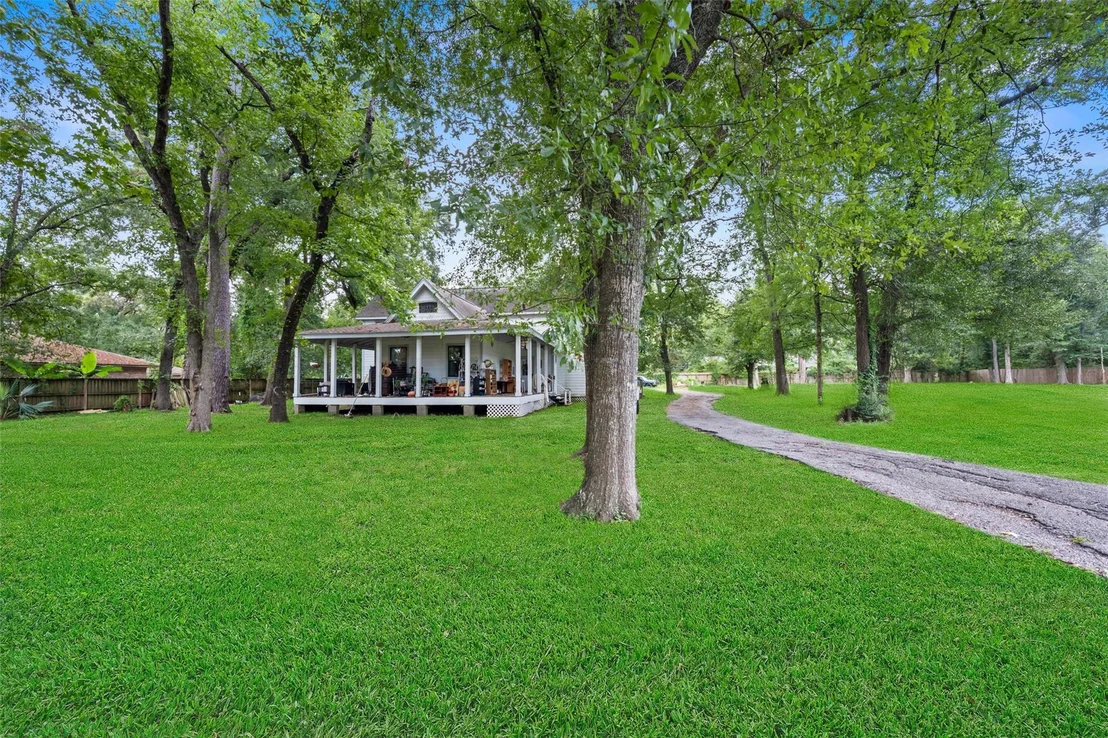 Photo of 2319 Creekleaf Road