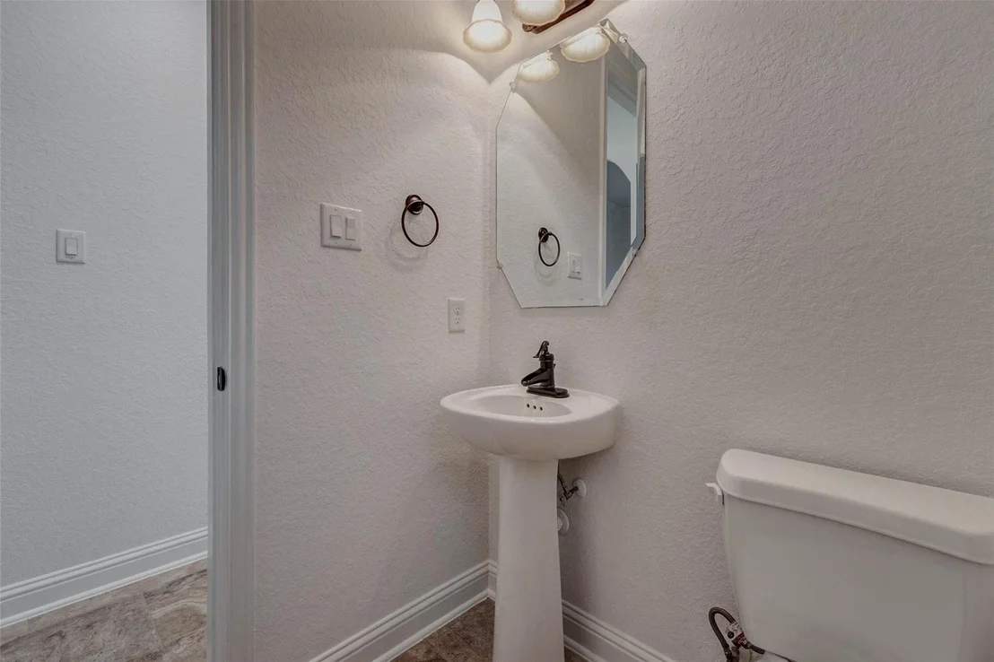 Photo of 28986 Twisted Oak Drive