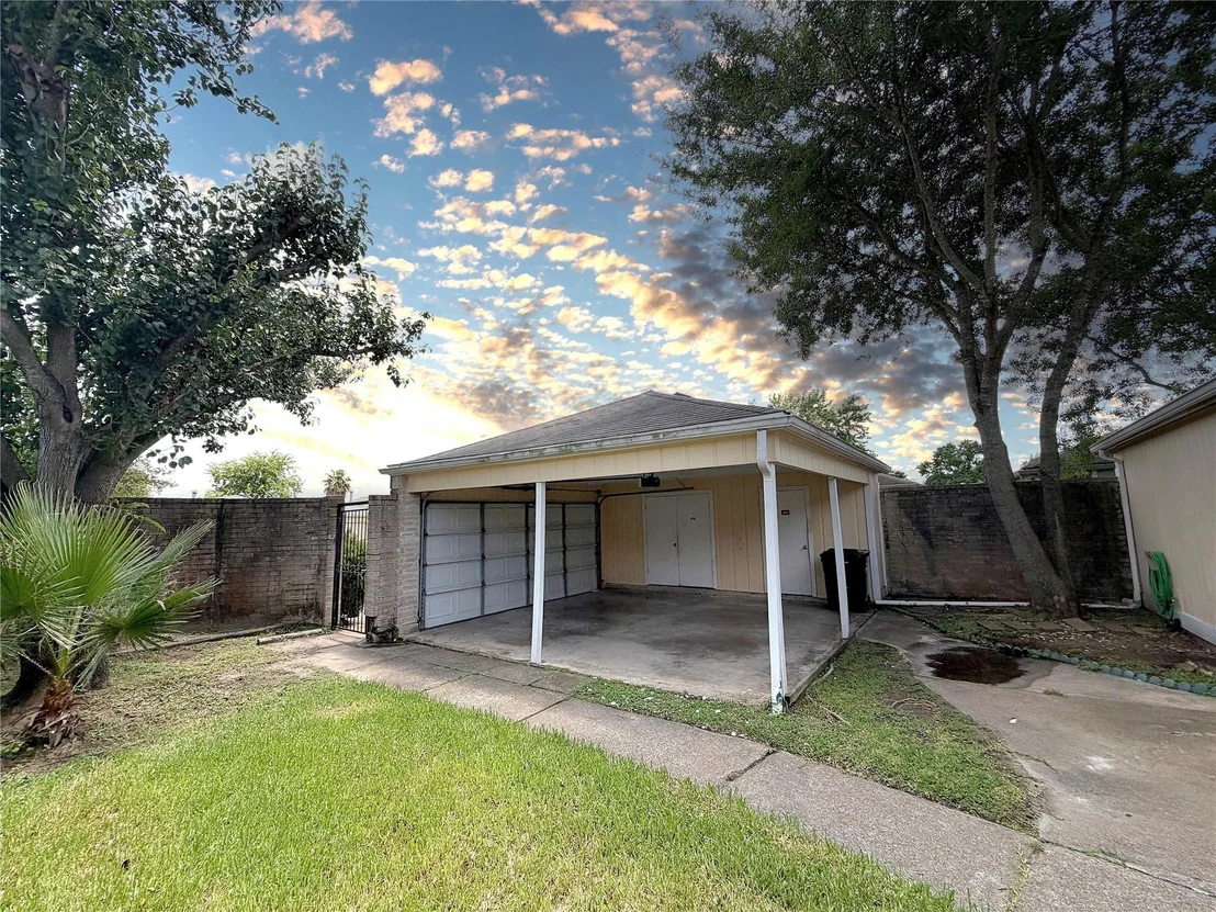 Photo of 16206 Indian Mill Drive
