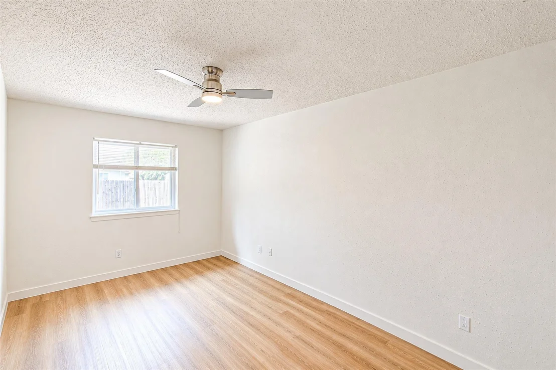 Photo of 18015 Brooknoll Drive