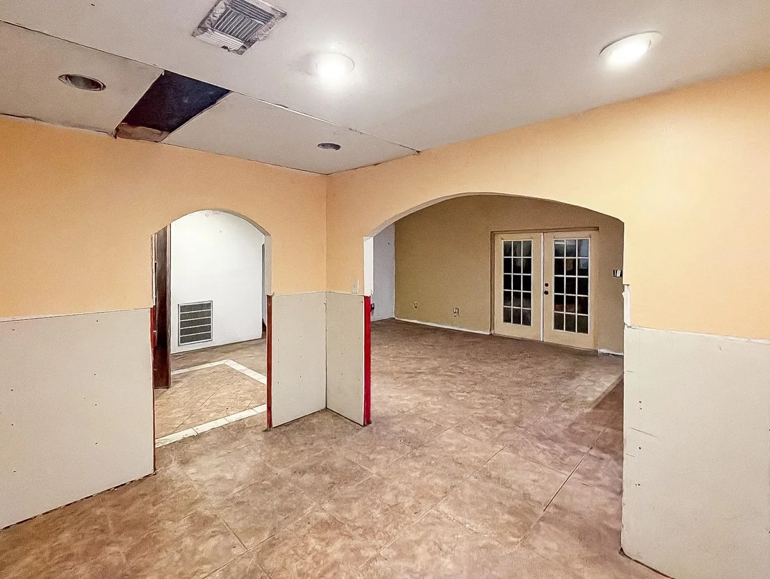 Photo of 4585 Eaves Road
