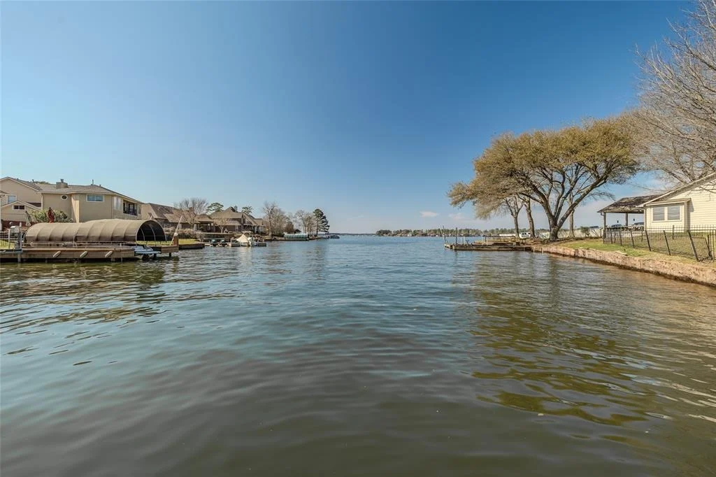 Photo of 7291 Edgewater Drive