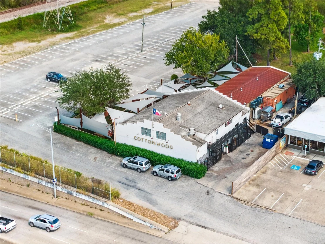 Photo of 4615 Golf Drive
