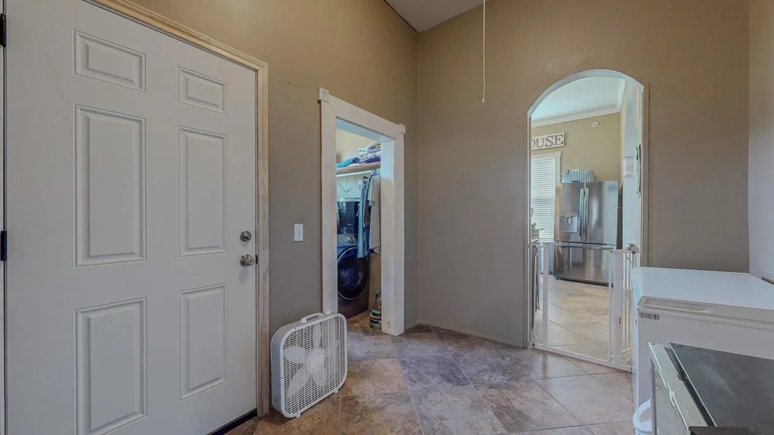 Photo of 1401 E Buccaneer Drive