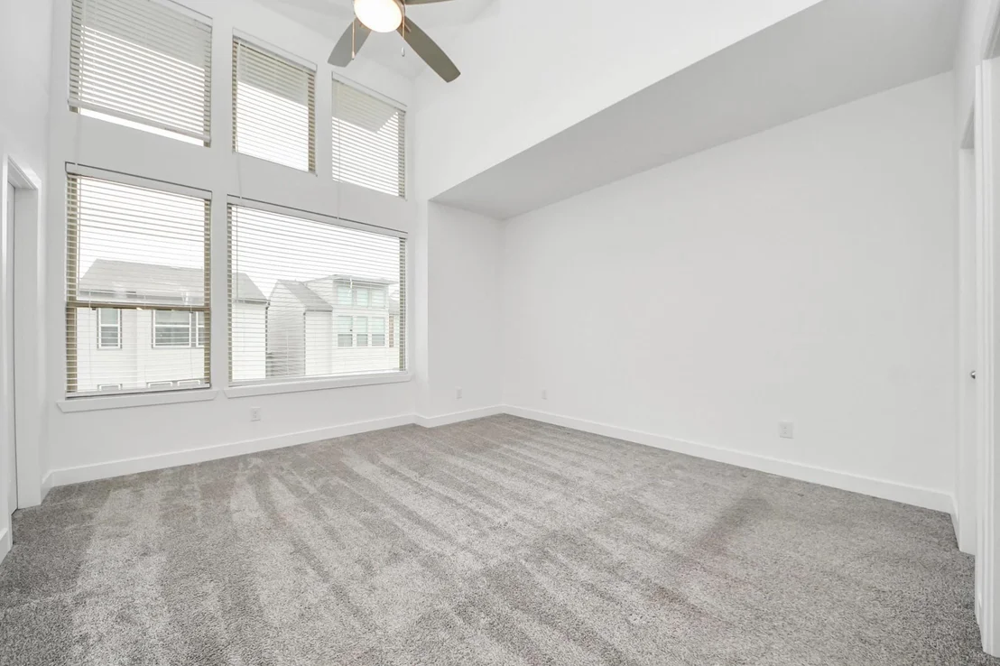 Photo of 18527 Centro Row
